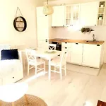 Koko&friends, Charming Place In Quiet Neighborhood * Split