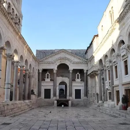 Apartment Koko&Friends, Charming Place In Quiet Neighborhood *