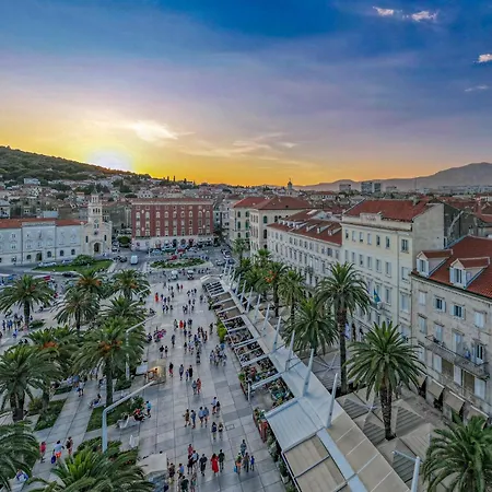 Koko&Friends, Charming Place In Quiet Neighborhood Split