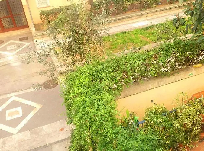 Koko&Friends, Charming Place In Quiet Neighborhood Apartment Split